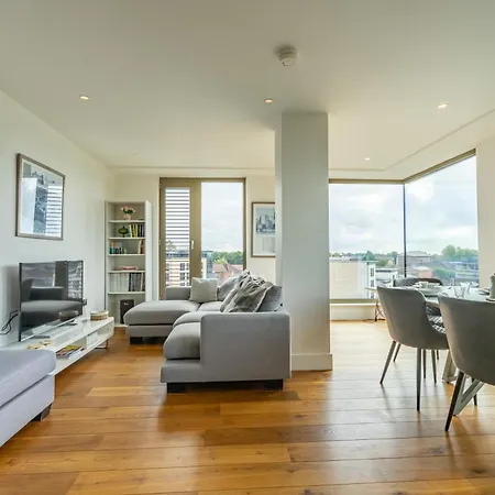 Castle Outlook At Ryedale House Apartment *