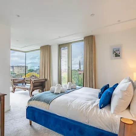 Castle Outlook At Ryedale House Apartment *