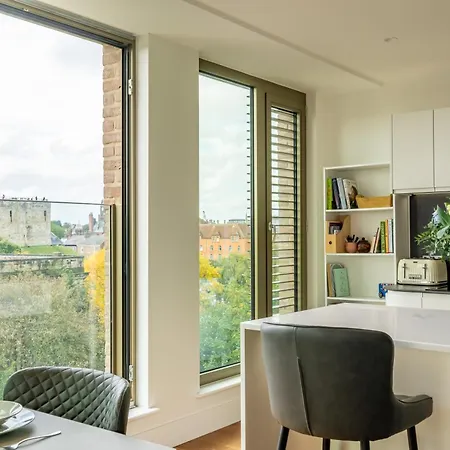 Castle Outlook At Ryedale House Lägenhet York