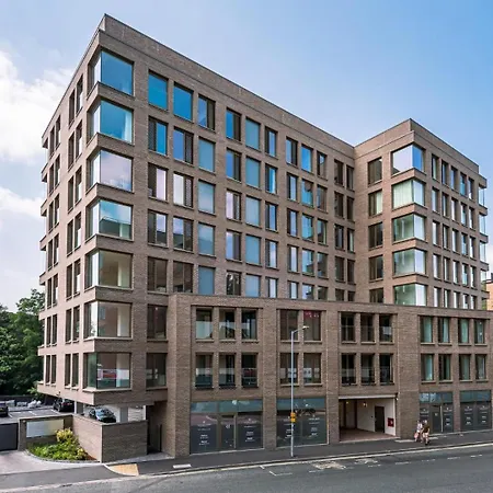 Castle Outlook At Ryedale House Apartment *