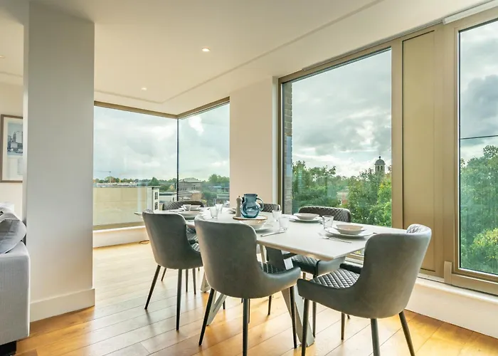 Castle Outlook At Ryedale House *