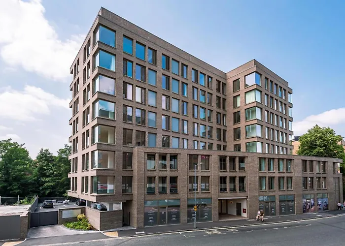 Castle Outlook At Ryedale House Apartment *