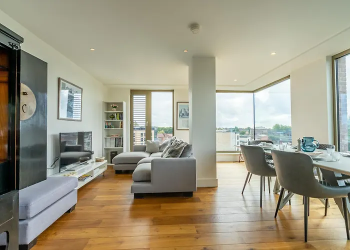 Castle Outlook At Ryedale House Apartment *